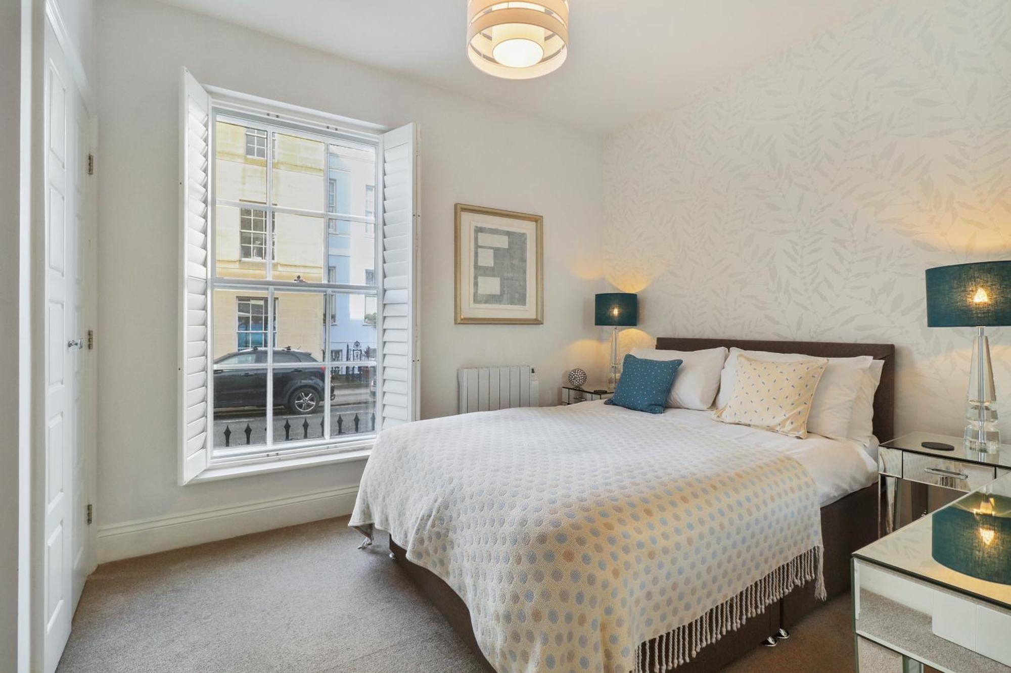 Апартаменти 3, Gainsborough House Челтнем Екстер'єр фото